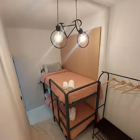 Apartamento La Rosa Amarilla Madrid Exterior photo